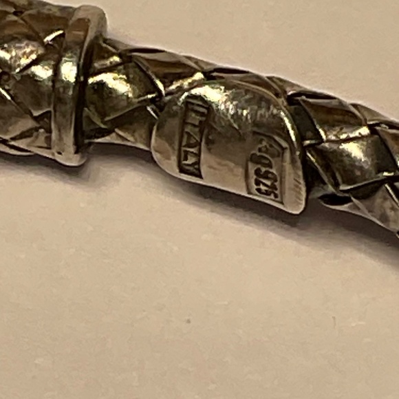 ALISA SINGLE DIAMOND STATION STERLING SILVER TRAVERSA LOCKING BRACELET - Picture 4 of 11